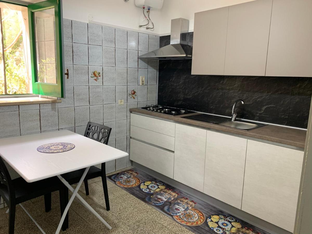 Апартаменты Li Vigni House Кустоначи Экстерьер фото