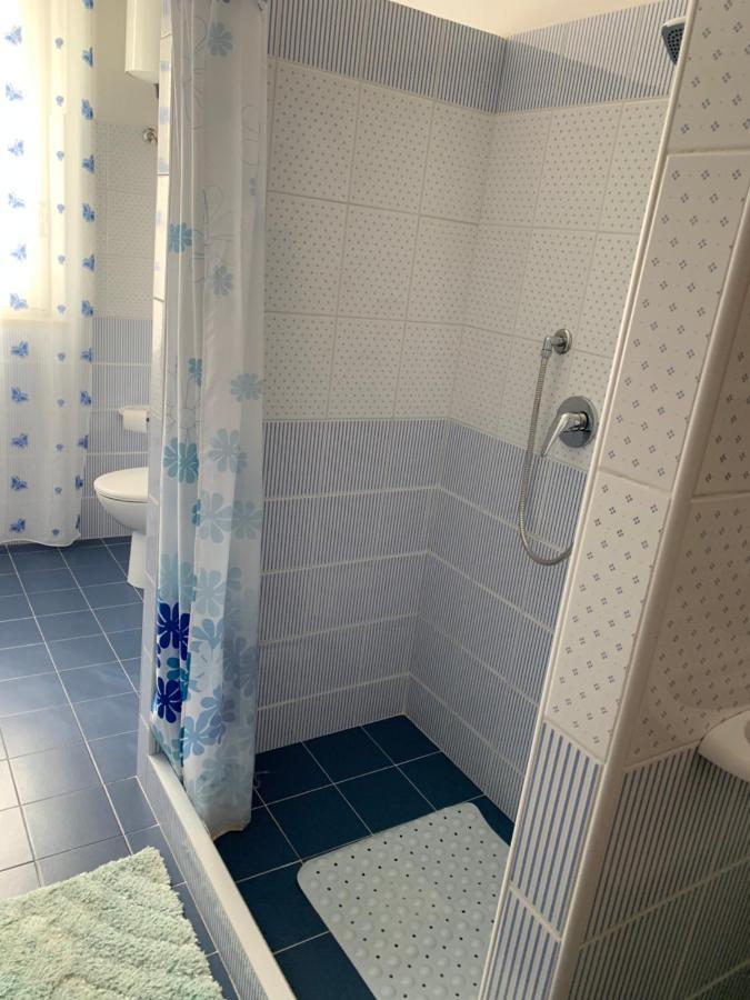 Апартаменты Li Vigni House Кустоначи Экстерьер фото